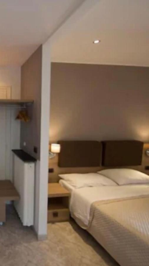 Dolcevita Rooms อาร์มา ดิ ตัจจา ภายนอก รูปภาพ